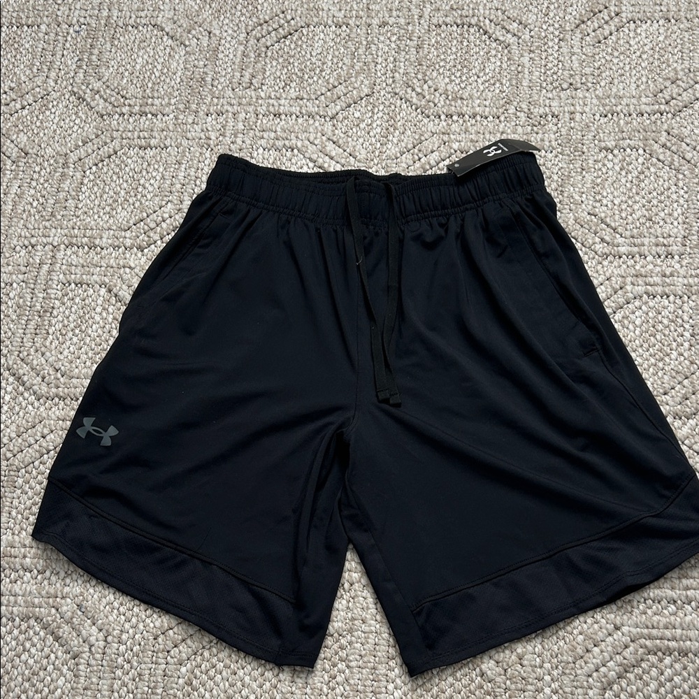 Under Armour Men's M Black Athletic Shorts